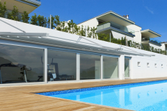 pergolato con fronte piscina