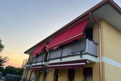 tende-da-sole-rosse-a-braccio